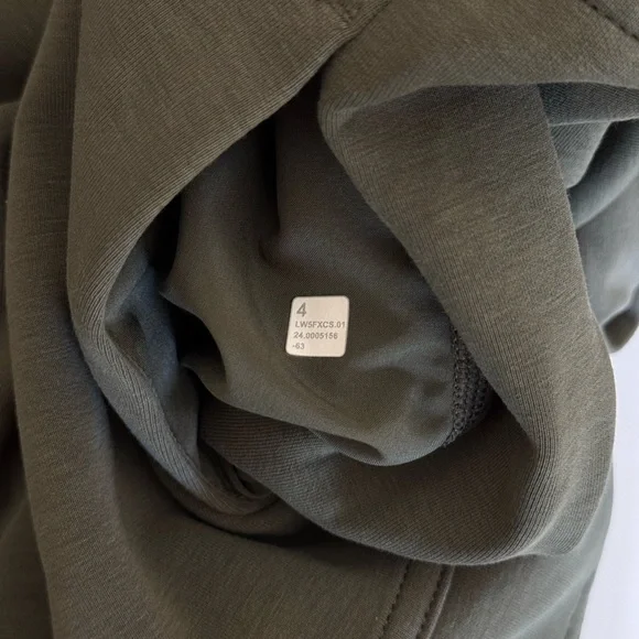 lululemon cotton blend cargo pants - Picture 3 of 4